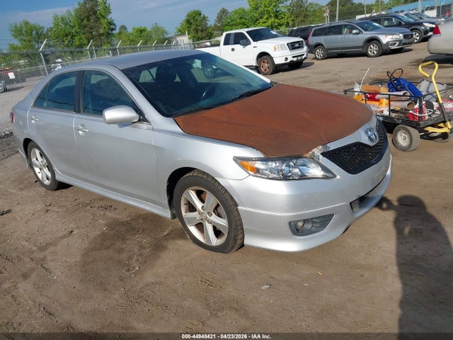 TOYOTA CAMRY - 1