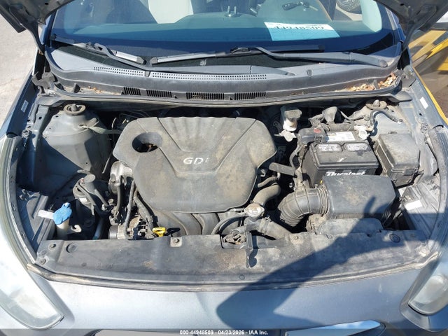 HYUNDAI ACCENT GLS - 9