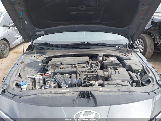 HYUNDAI ELANTRA LIMITED - 10