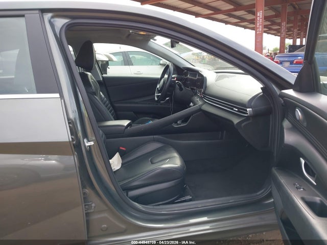 HYUNDAI ELANTRA LIMITED - 5