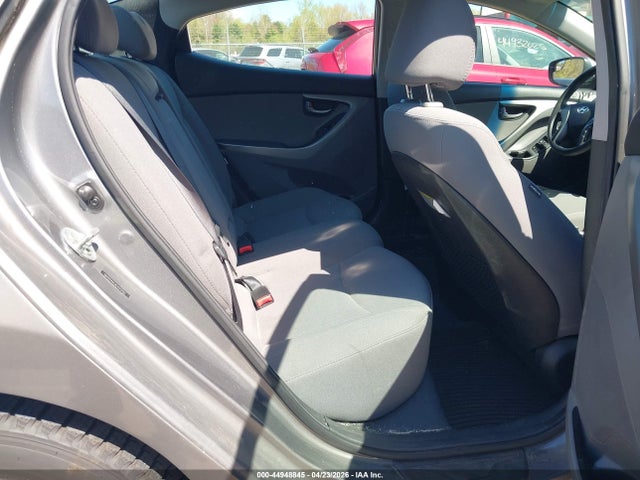 HYUNDAI ELANTRA SE - 8