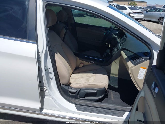 HYUNDAI SONATA HYBRID SE - 5