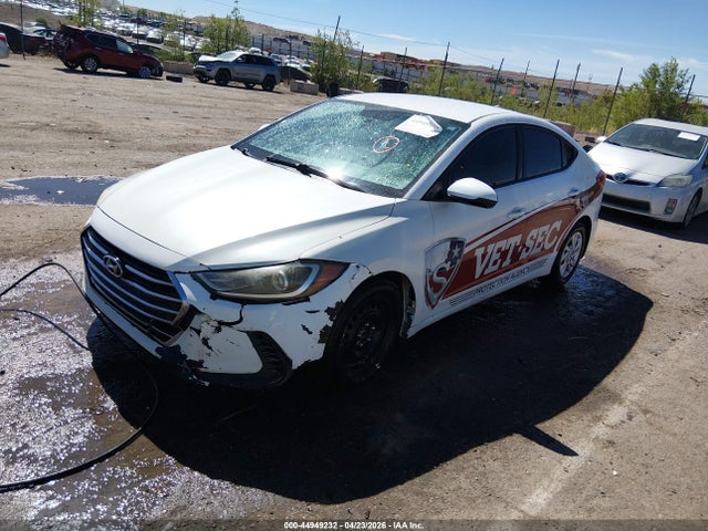 HYUNDAI ELANTRA SE - 2