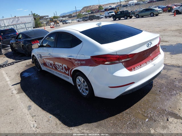 HYUNDAI ELANTRA SE - 3