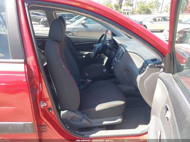 KIA RIO5 - 5