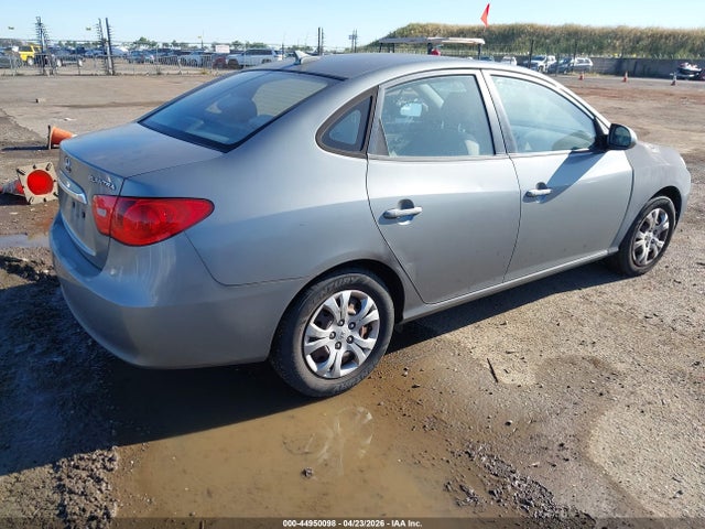 HYUNDAI ELANTRA GLS - 4