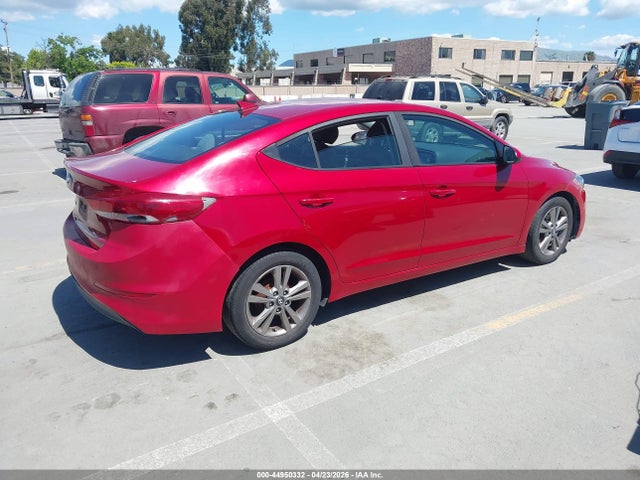 HYUNDAI ELANTRA SE - 4