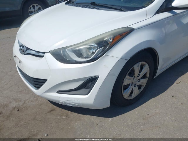 HYUNDAI ELANTRA SE - 6