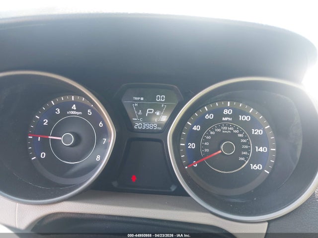 HYUNDAI ELANTRA SE - 7