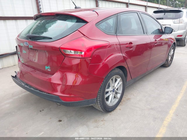 FORD FOCUS SE - 4