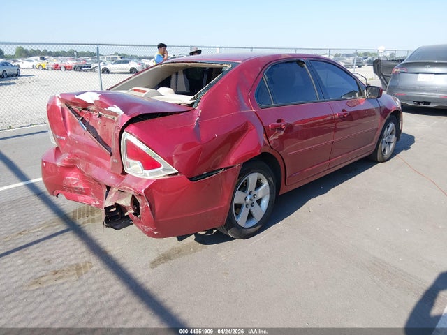 FORD FUSION SE - 4
