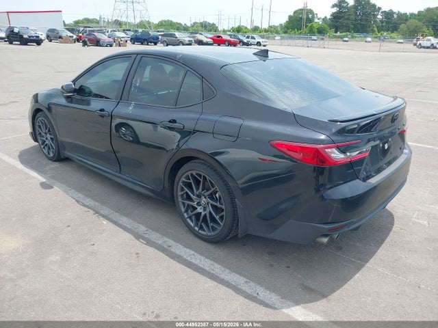 2025 Toyota CAMRY SE photo 3