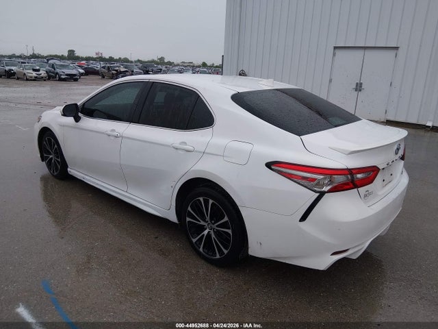 2019 Toyota CAMRY SE — фото 3
