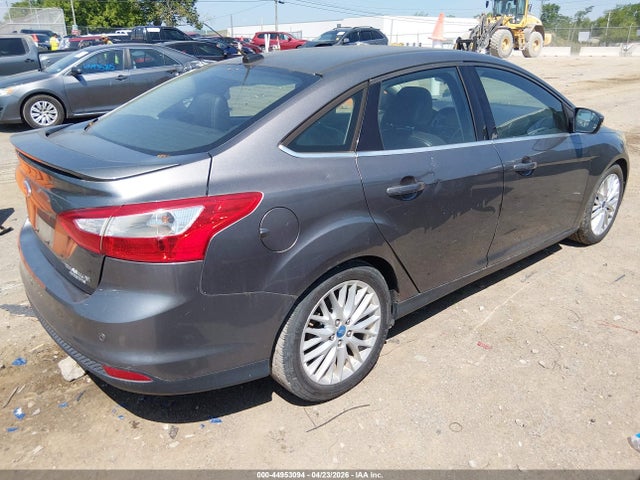 FORD FOCUS TITANIUM - 4