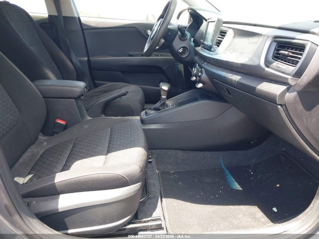 KIA RIO S - 5