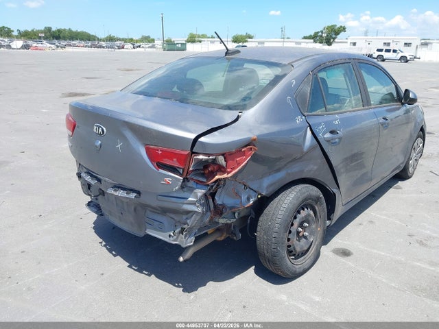 KIA RIO S - 6