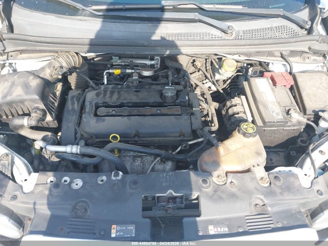 CHEVROLET SONIC LT AUTO - 10