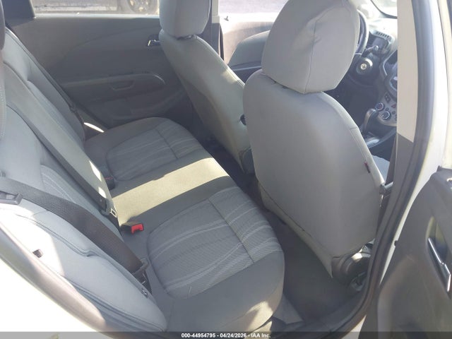 CHEVROLET SONIC LT AUTO - 8