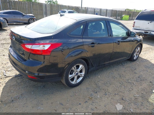 FORD FOCUS SE - 4