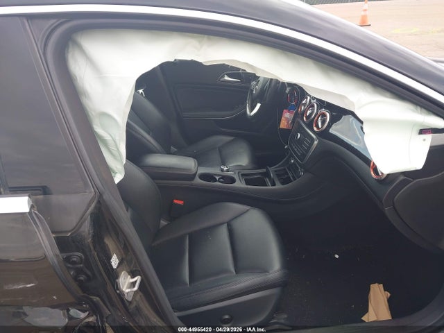 2015 Mercedes-BENZ CLA photo 5