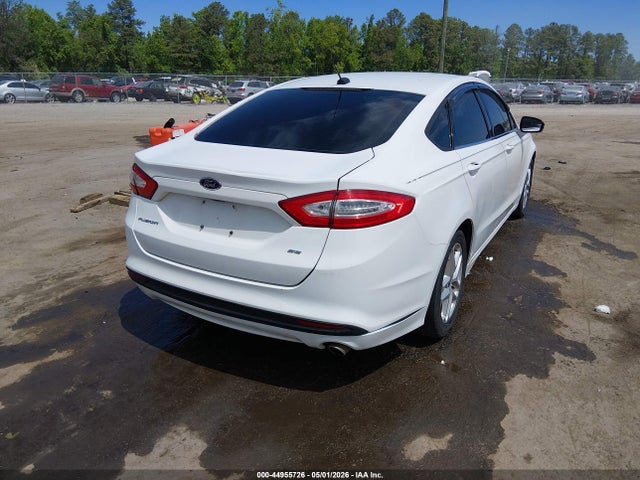 FORD FUSION SE - 4