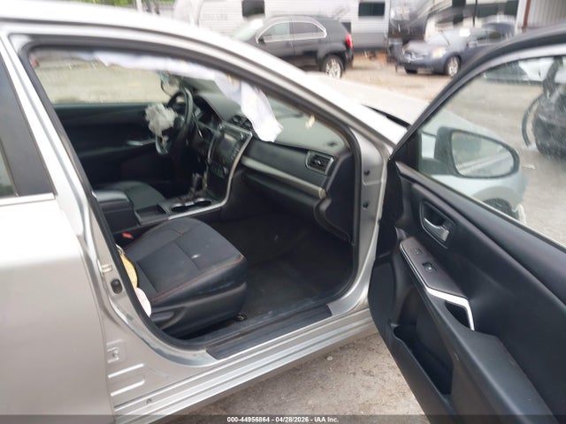 2016 Toyota CAMRY SE photo 5