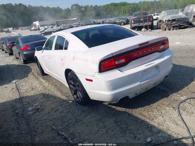 DODGE CHARGER SE - 3