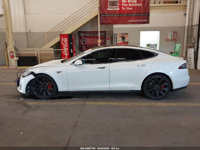 صورة مصغرة 15 لـ 2015 Tesla MODEL S 85D/P85D