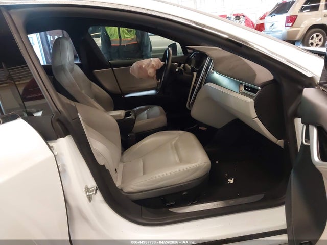 صورة 5 لـ 2015 Tesla MODEL S 85D/P85D