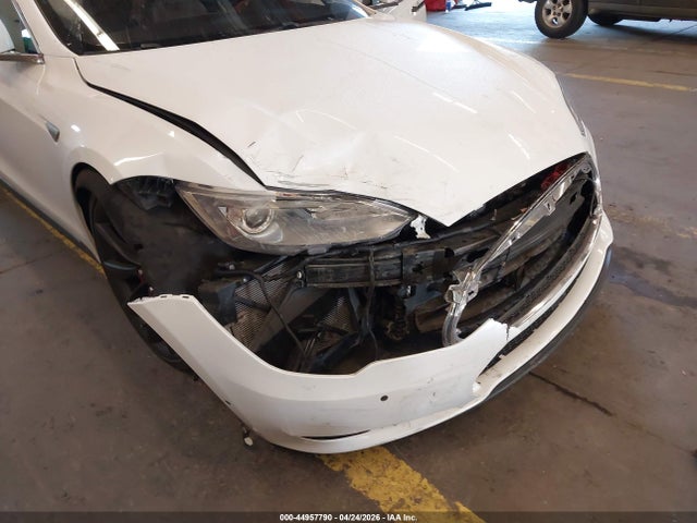 صورة 6 لـ 2015 Tesla MODEL S 85D/P85D