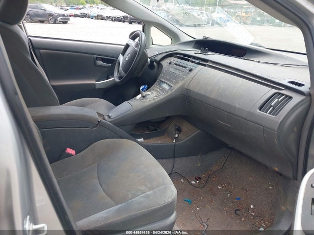 صورة 5 لـ 2011 Toyota PRIUS THREE