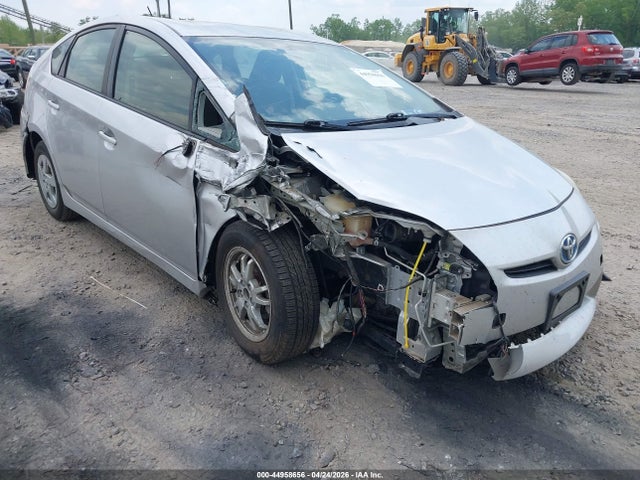 صورة 6 لـ 2011 Toyota PRIUS THREE