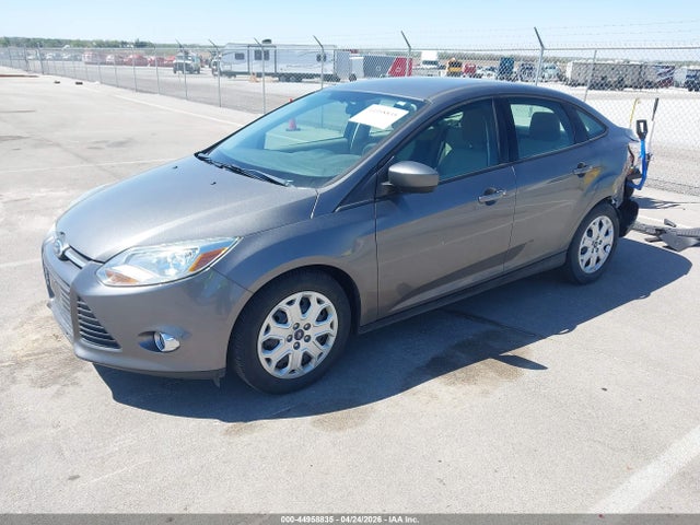 FORD FOCUS SE - 2