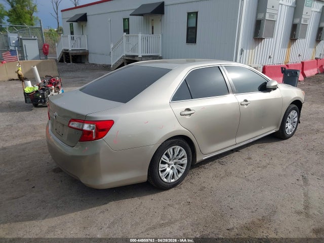2013 Toyota CAMRY LE — фото 4
