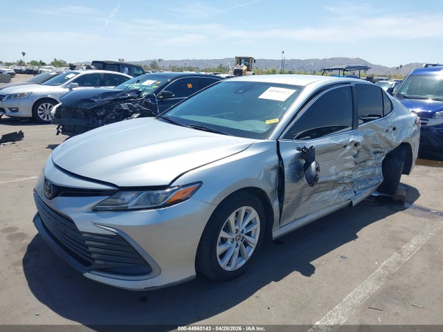 صورة 2 لـ 2022 Toyota CAMRY LE