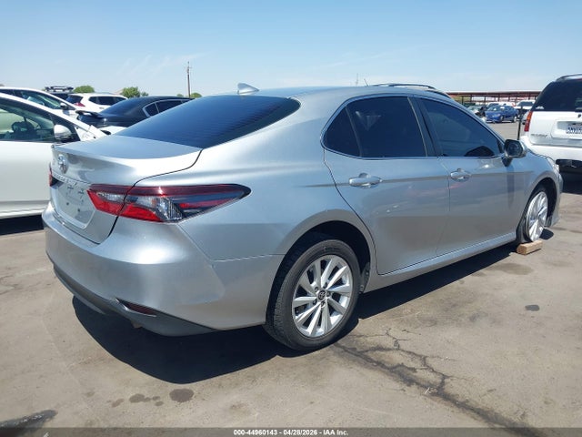 صورة 4 لـ 2022 Toyota CAMRY LE