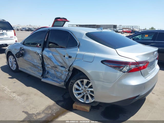 صورة 6 لـ 2022 Toyota CAMRY LE