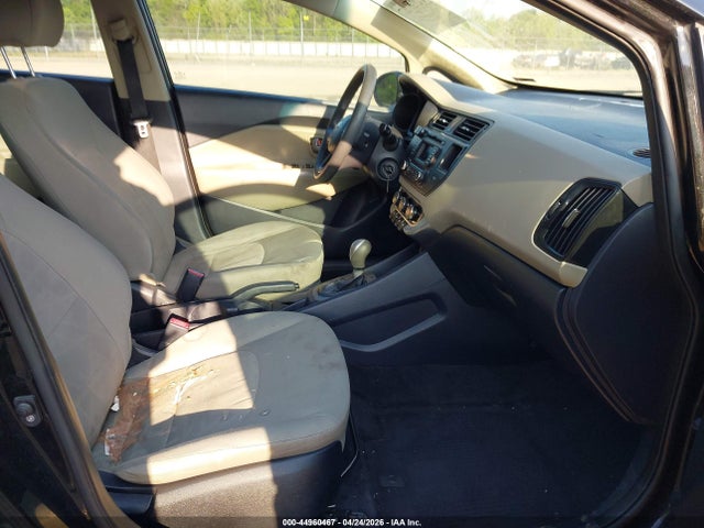 KIA RIO LX - 5