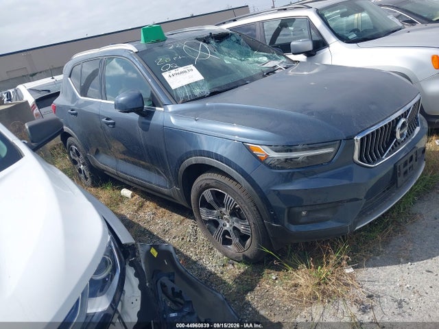 2021 VOLVO XC40 T4 INSCRIPTION