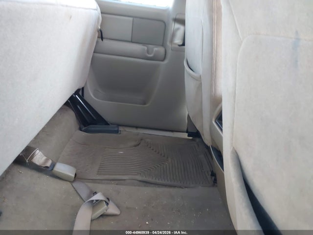 CHEVROLET SILVERADO 1500 LS - 8