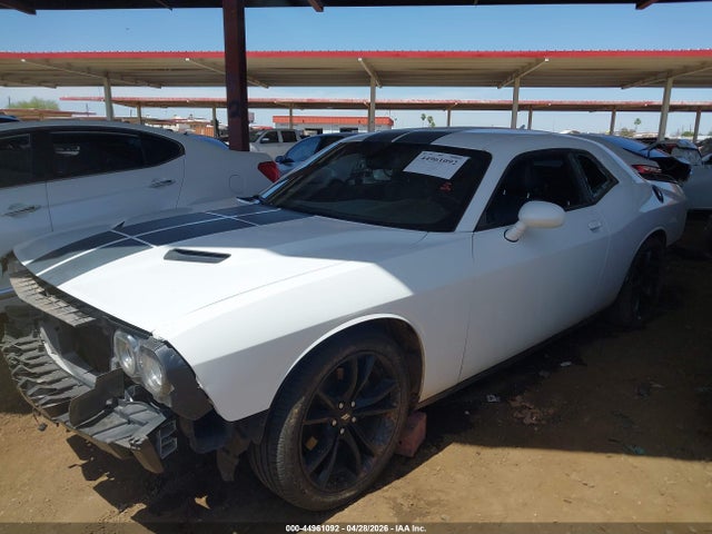 2017 Dodge CHALLENGER SXT PLUS — фото 2