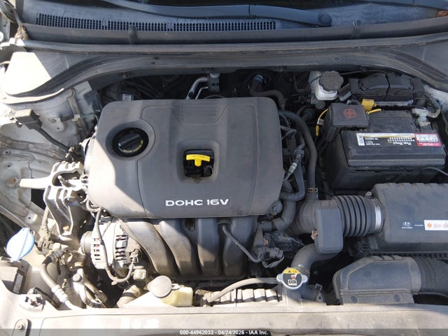 HYUNDAI ELANTRA - 10