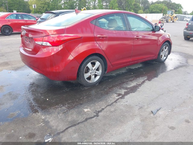 HYUNDAI ELANTRA GLS - 4