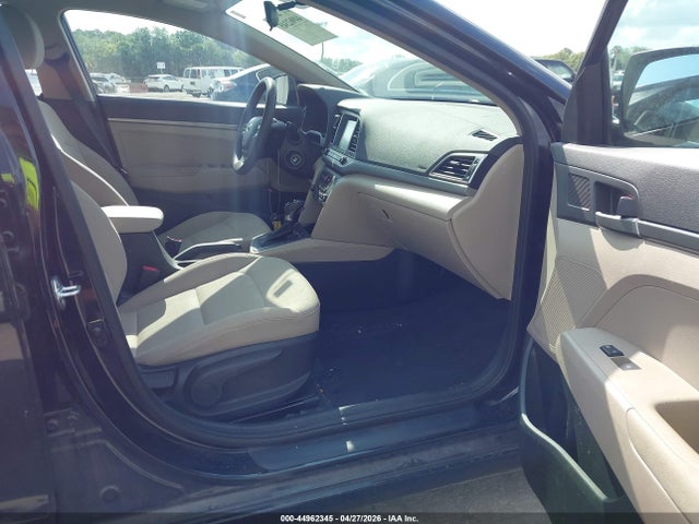 2018 Hyundai ELANTRA SE photo 5