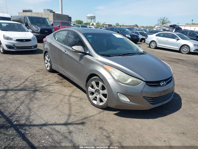 HYUNDAI ELANTRA - 1