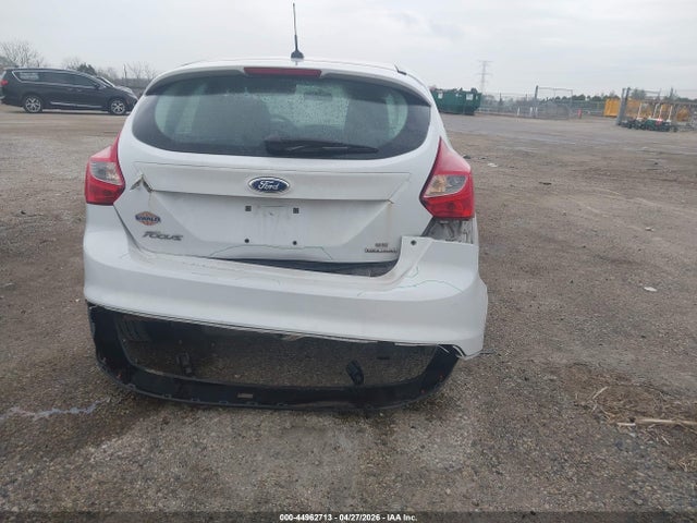 FORD FOCUS SE - 6