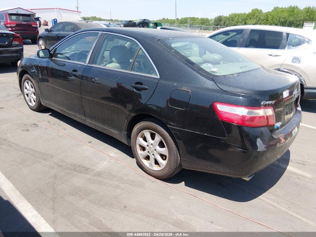 TOYOTA CAMRY - 3