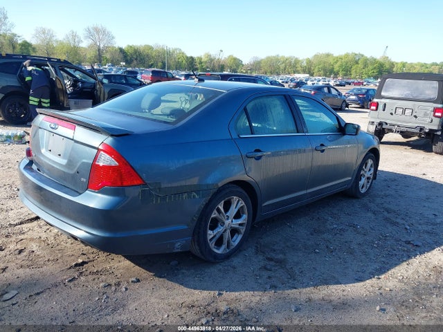 FORD FUSION SE - 4