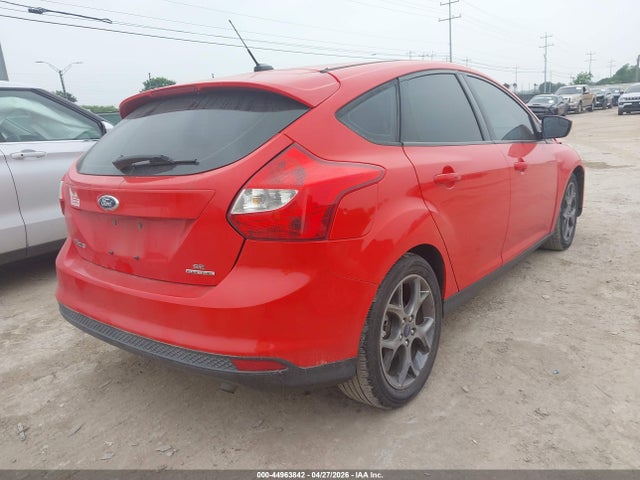 FORD FOCUS SE - 4