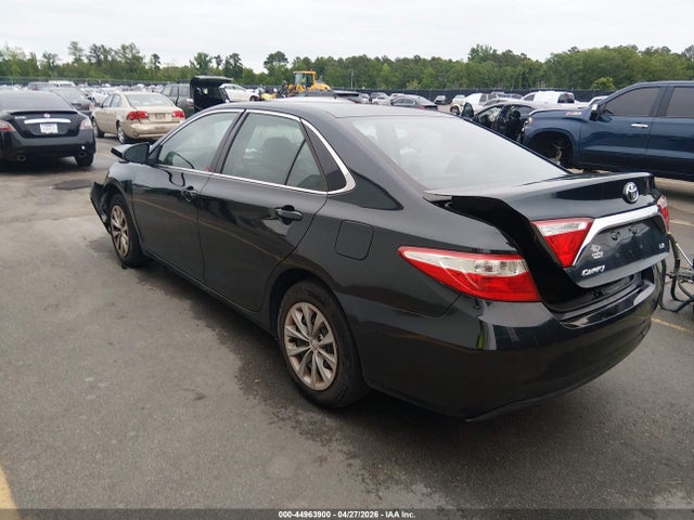 2017 Toyota CAMRY LE — фото 3